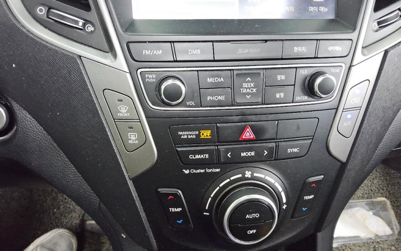 Hyundai SantaFe (2015)