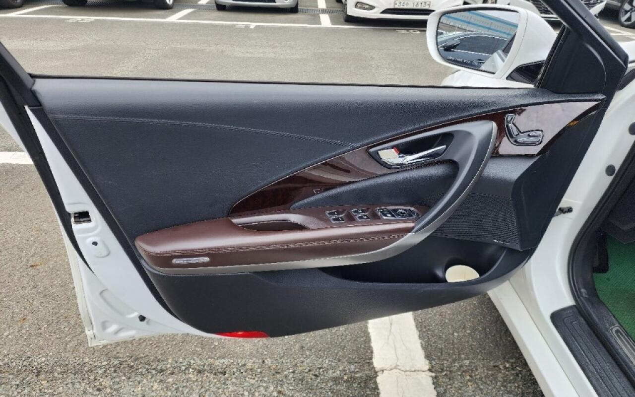 Hyundai Grandeur (2014)