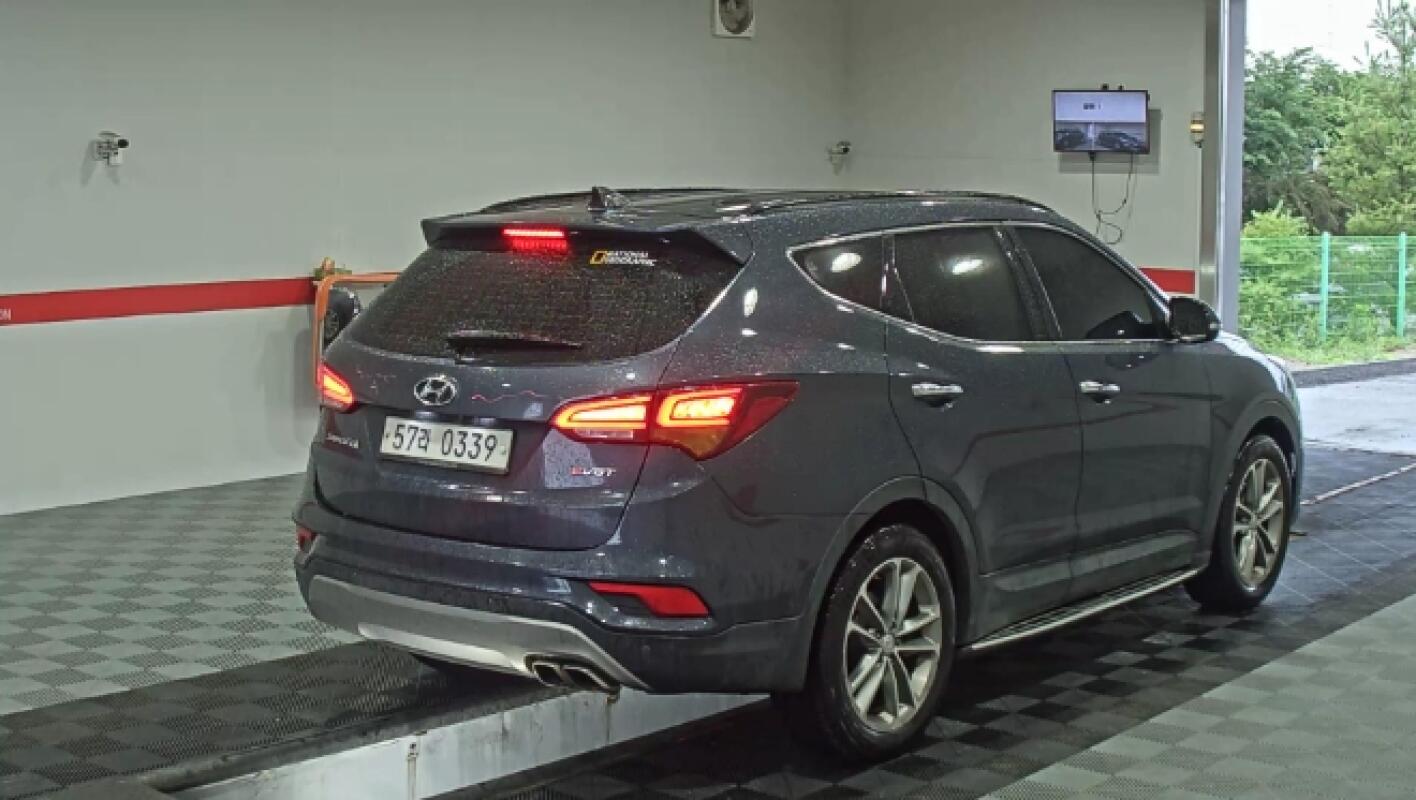 Hyundai SantaFe (2016)