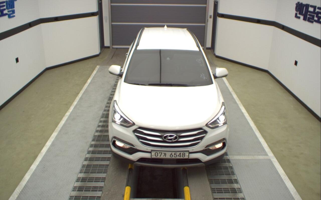 Hyundai SantaFe (2017) Hyundai SantaFe (2017)