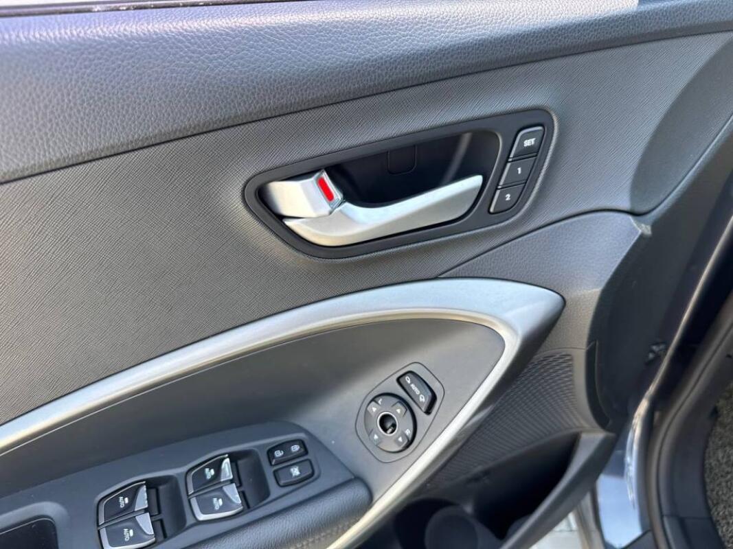 Hyundai SantaFe (2017)