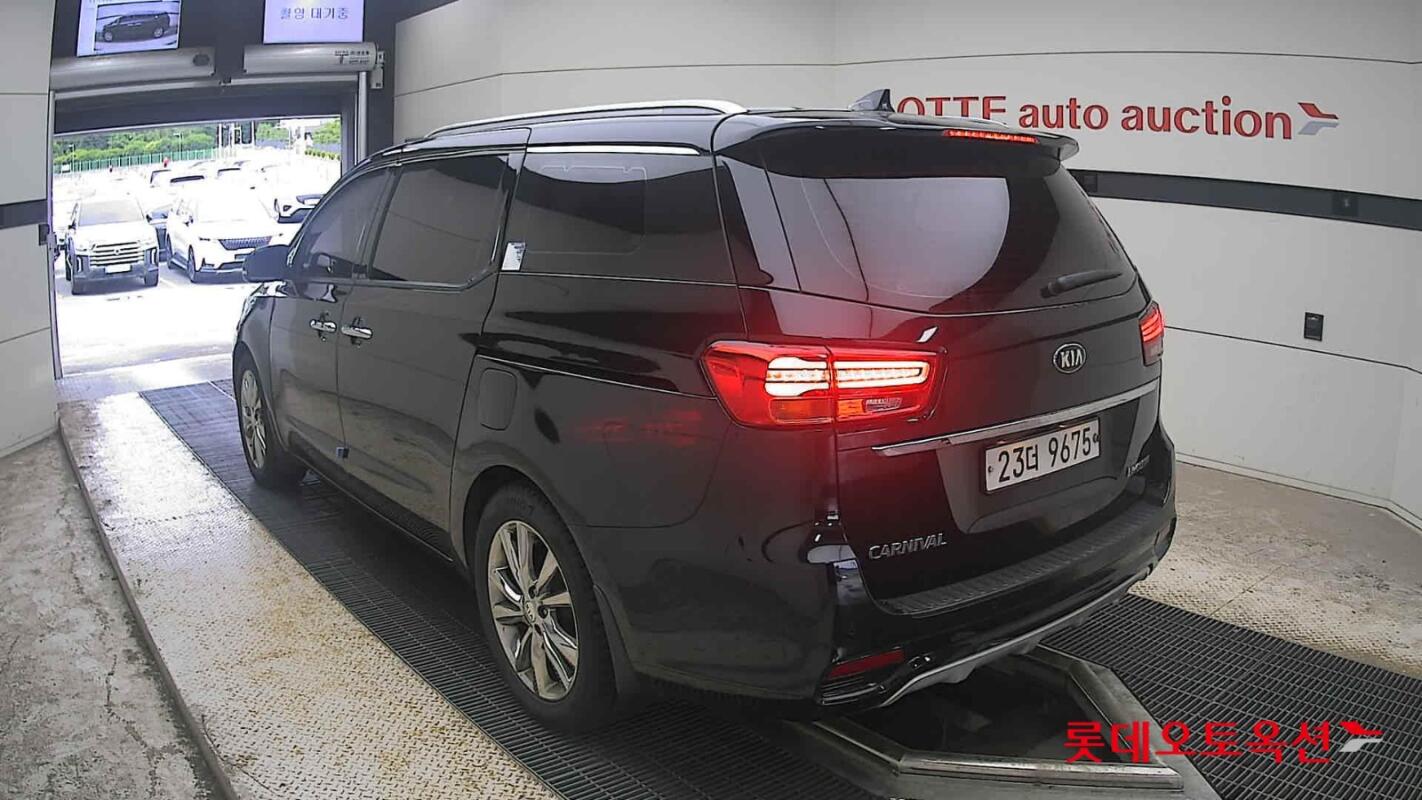 Kia Carnival (2018)