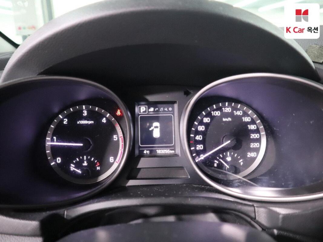 Hyundai SantaFe (2015)