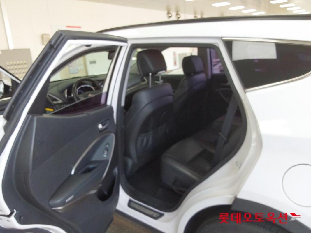 Hyundai SantaFe (2016)