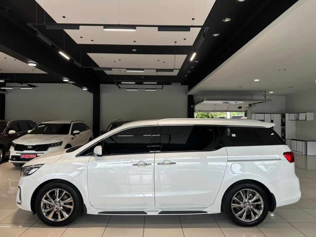 Kia Carnival (2020)
