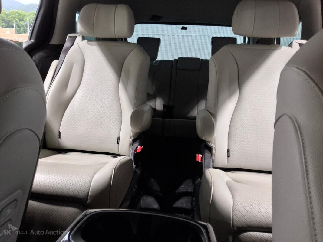 Kia Carnival (2021)