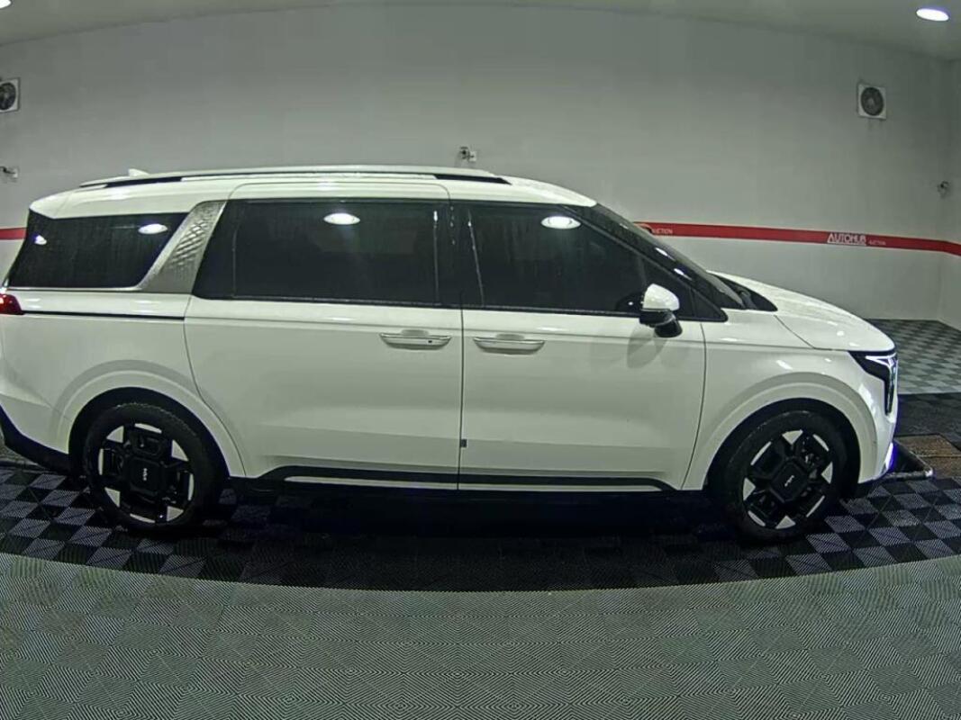 Kia Carnival (2024)