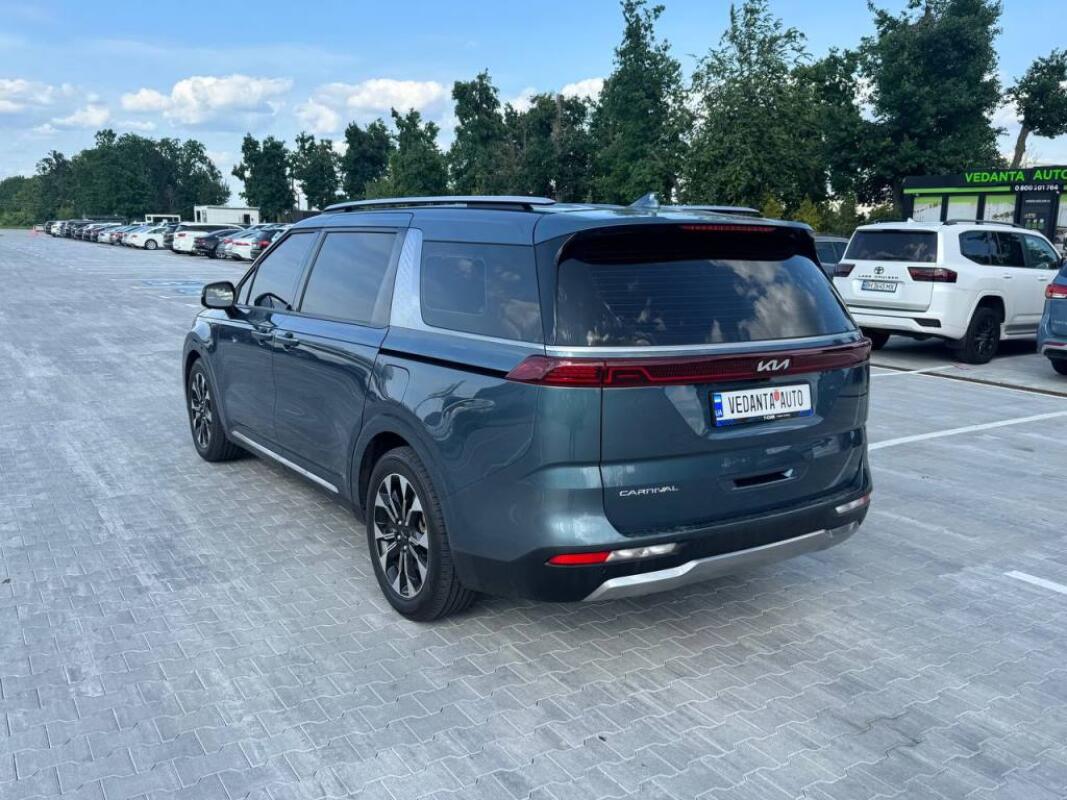 Kia Carnival (2021)