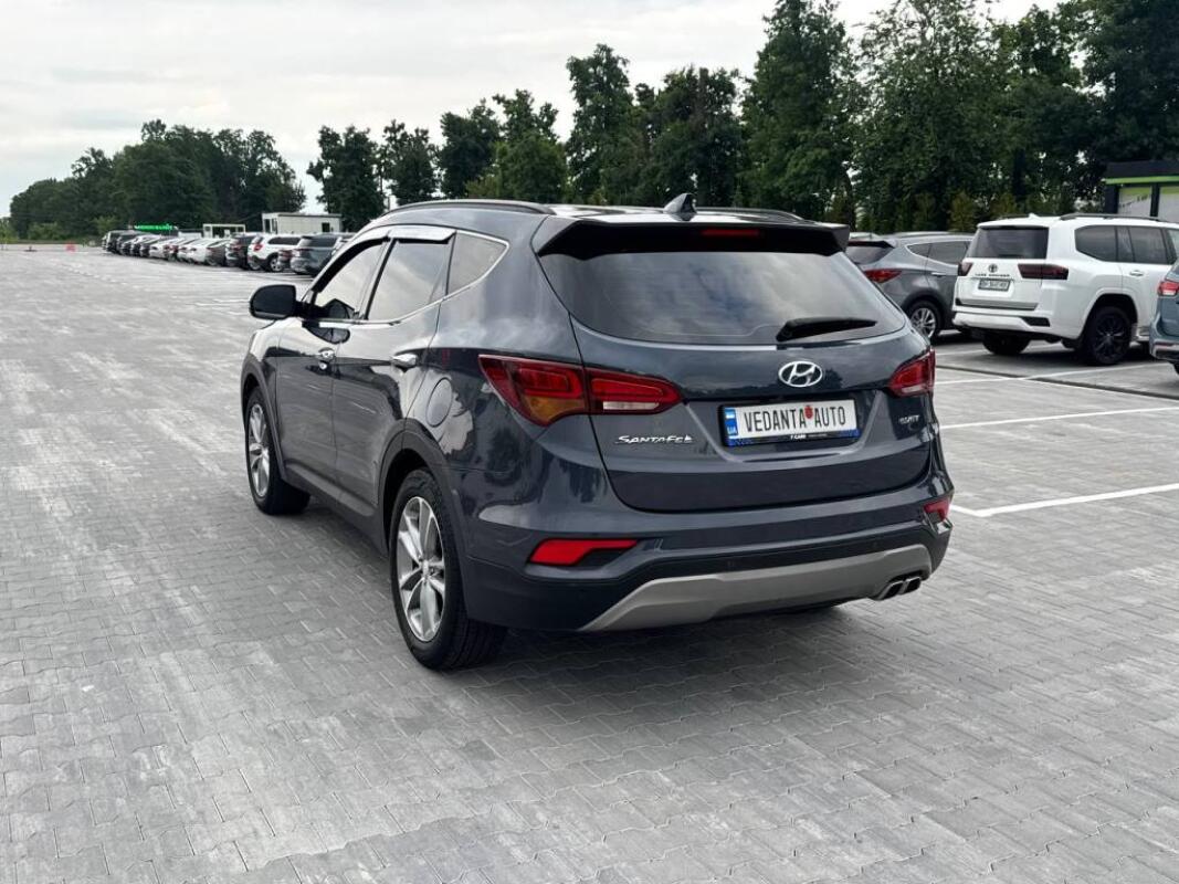 Hyundai SantaFe (2016)