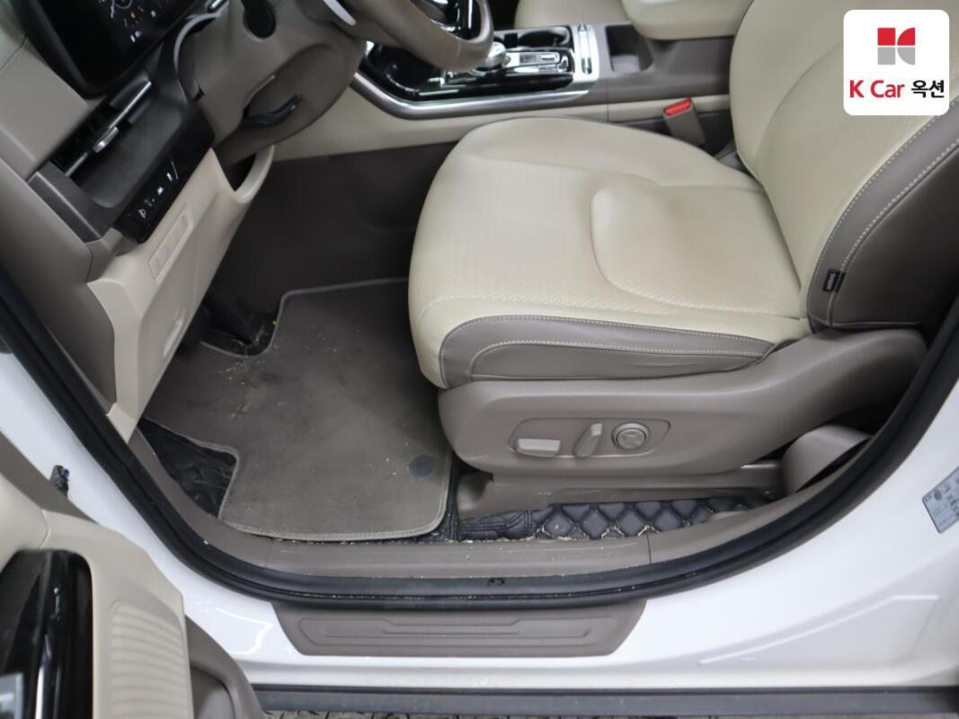 Kia Carnival (2022)