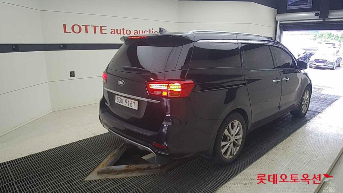 Kia Carnival (2018)