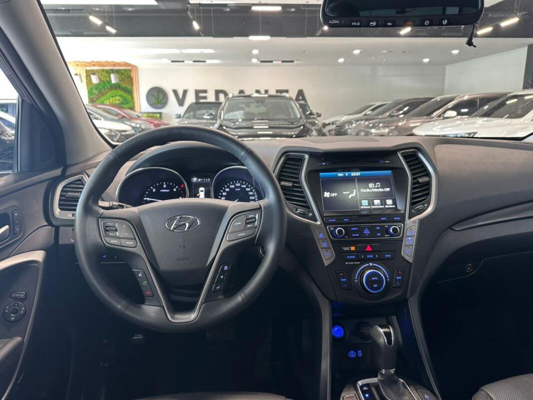 Hyundai SantaFe (2016)