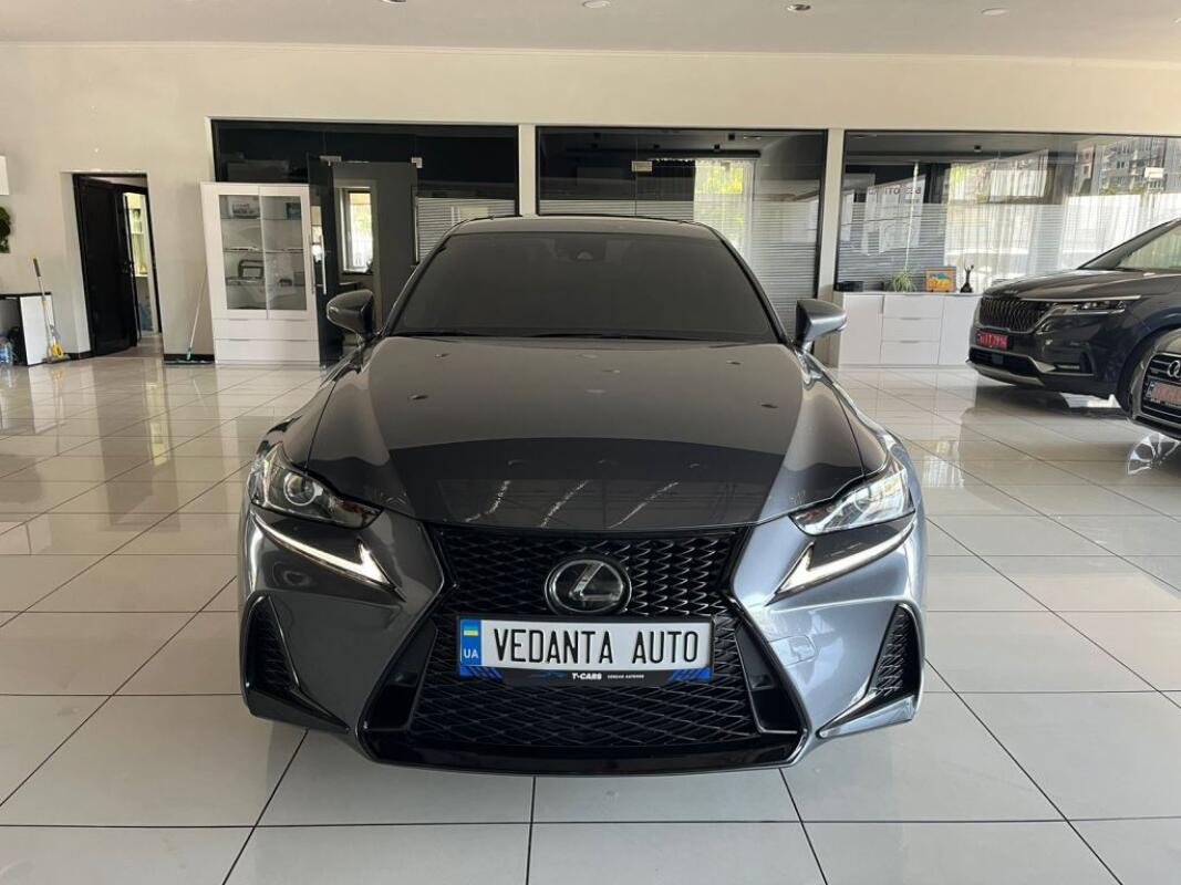 Lexus IS300 (2017)
