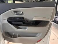 Kia Carnival (2016)