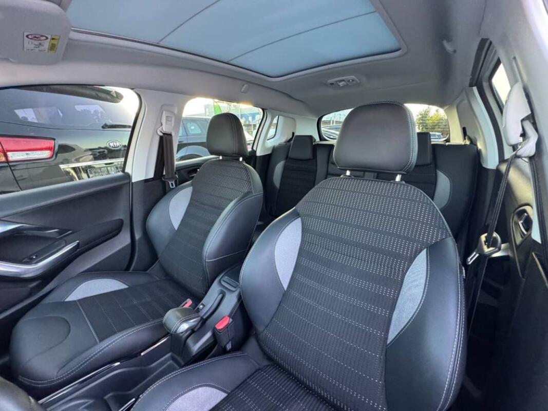 Peugeot 2008 (2015)