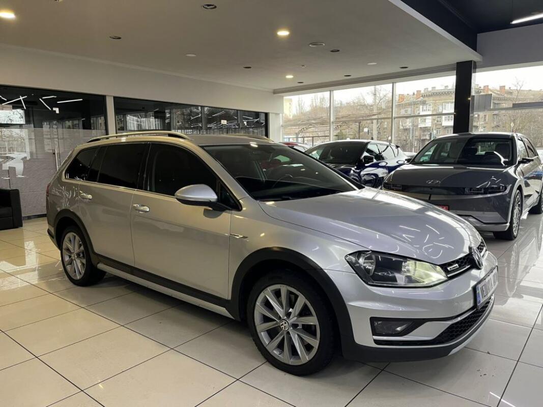 Volkswagen Golf Alltrack (2016)