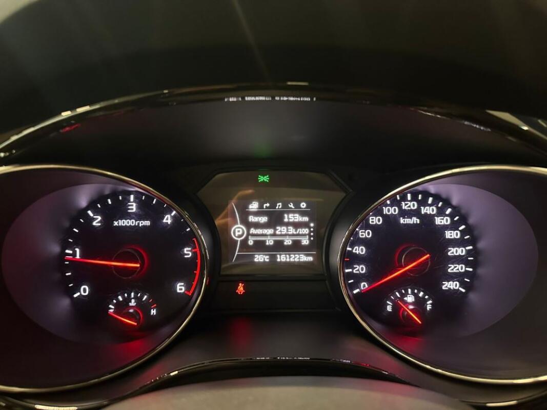 Kia Carnival (2015)