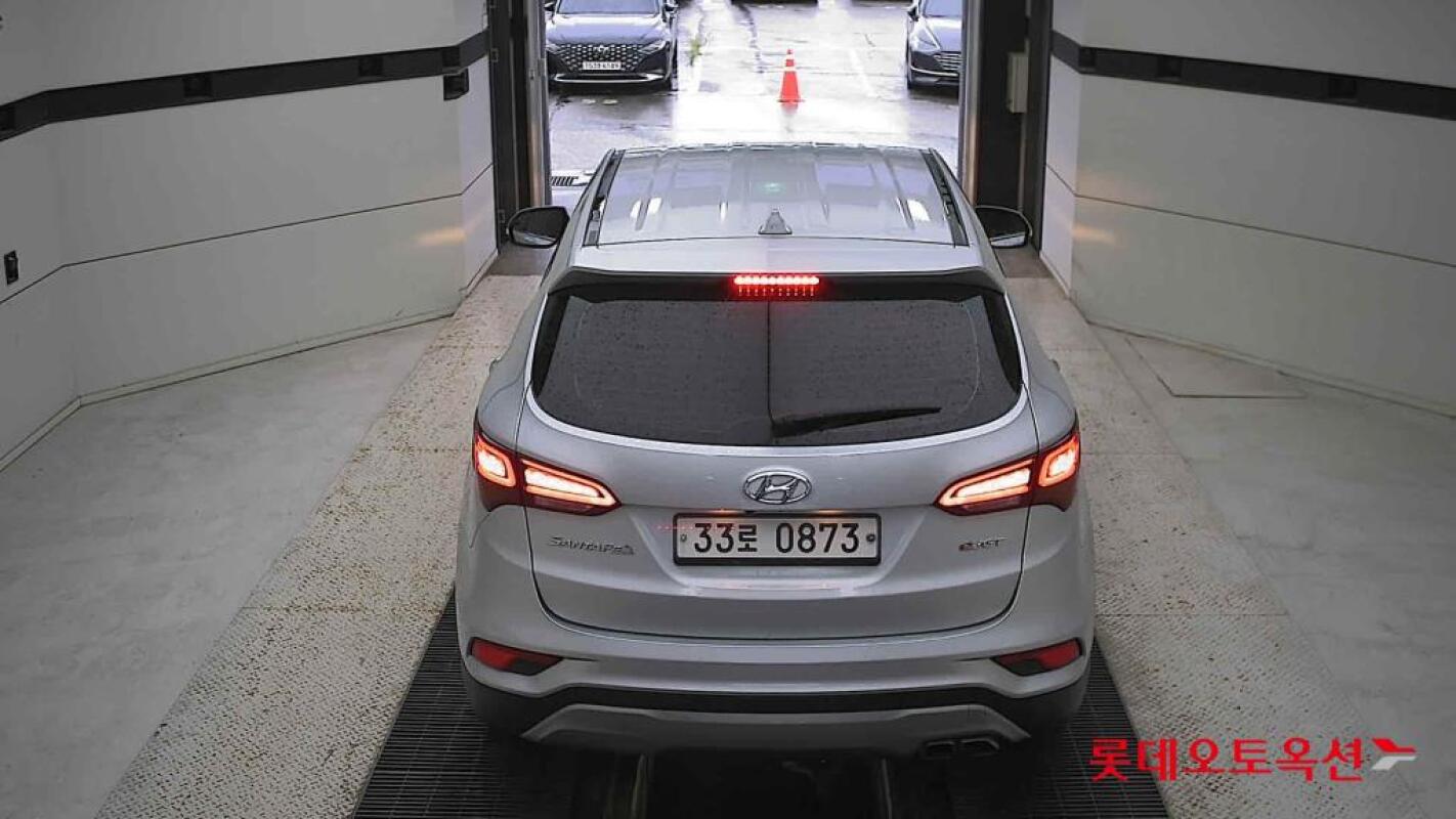 Hyundai SantaFe (2016)