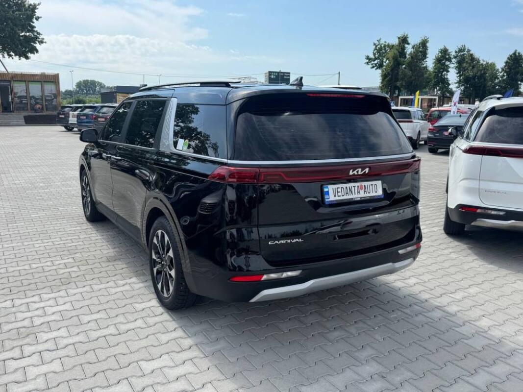 Kia Carnival (2021)