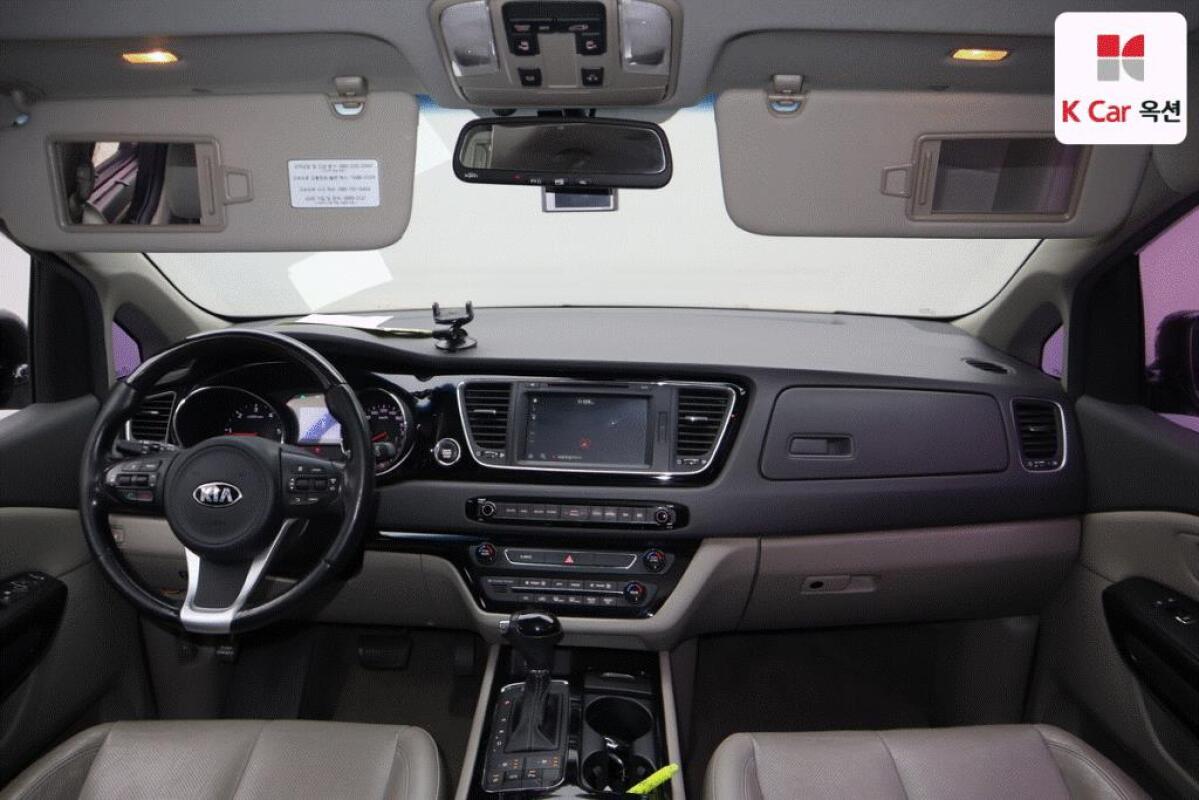 Kia Carnival (2016)