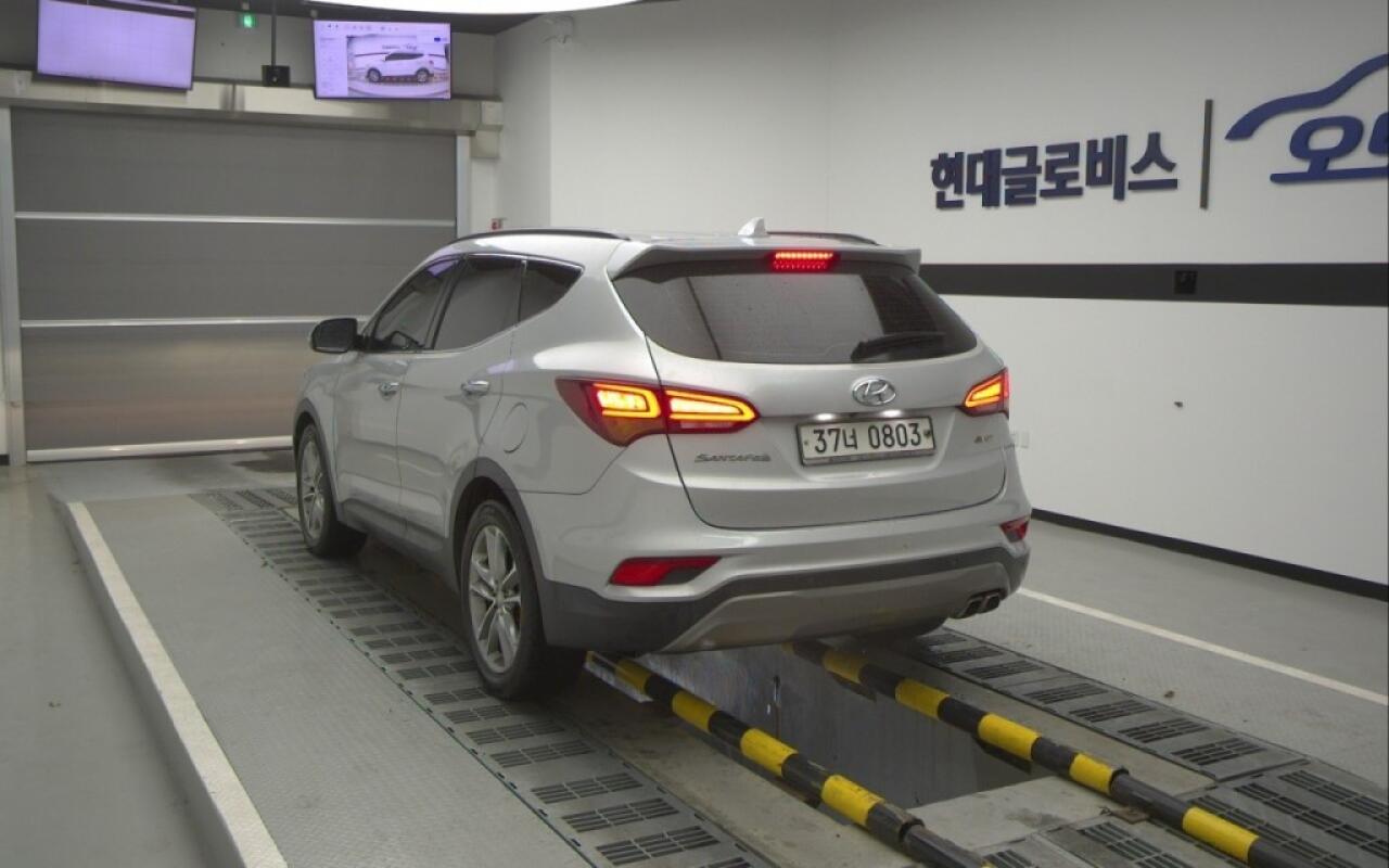 Hyundai SantaFe (2015)