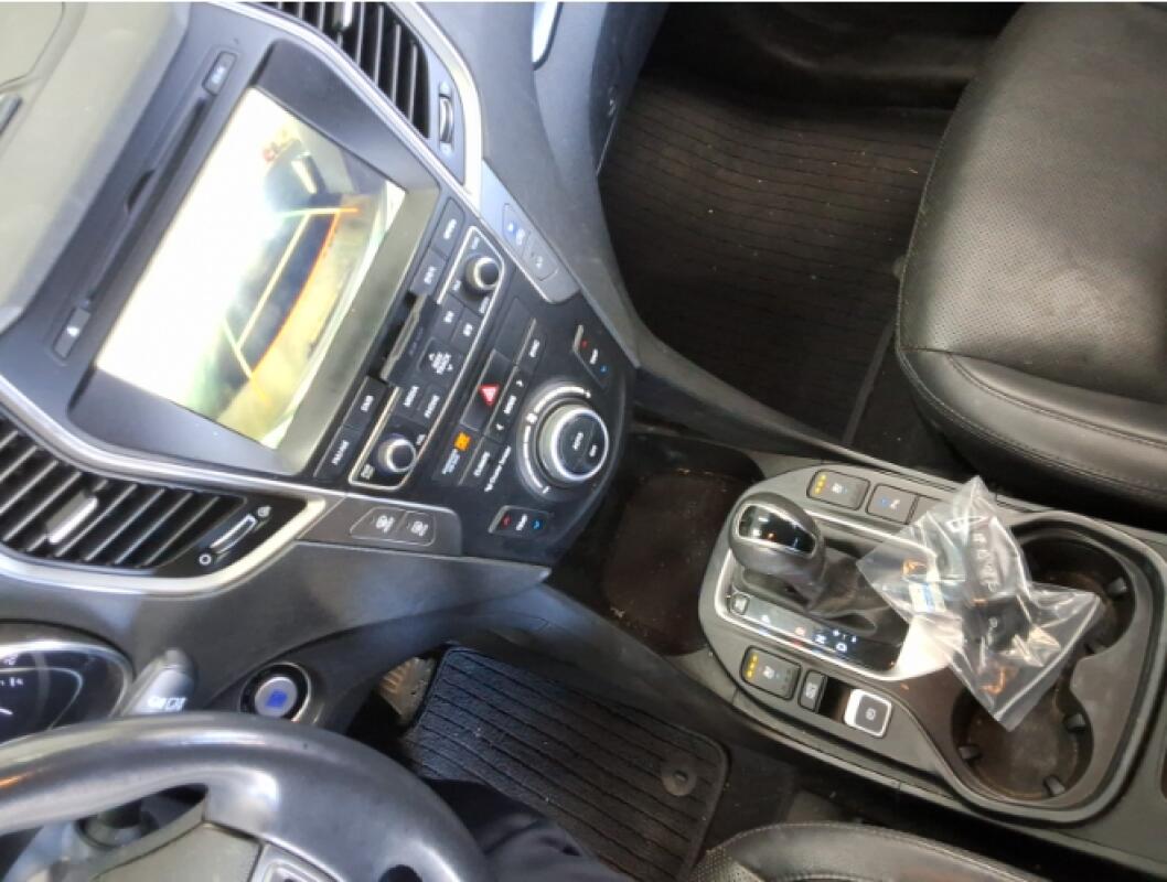 Hyundai SantaFe (2015)