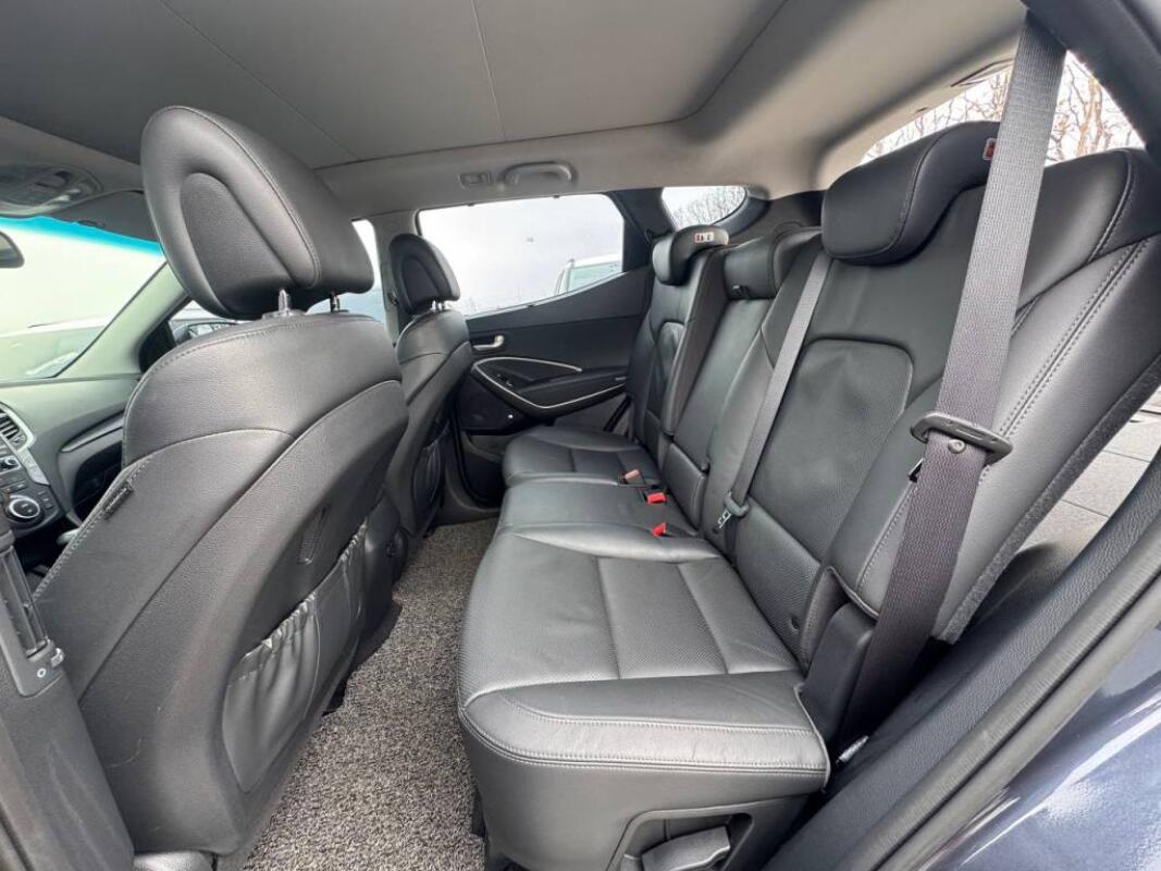 Hyundai SantaFe (2016)