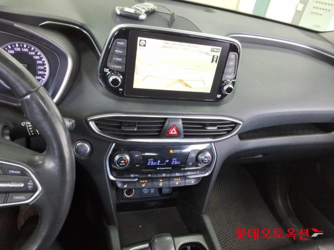 Hyundai SantaFe (2019)