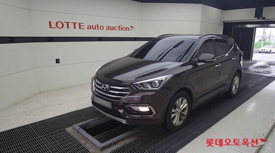 Hyundai SantaFE (2016)