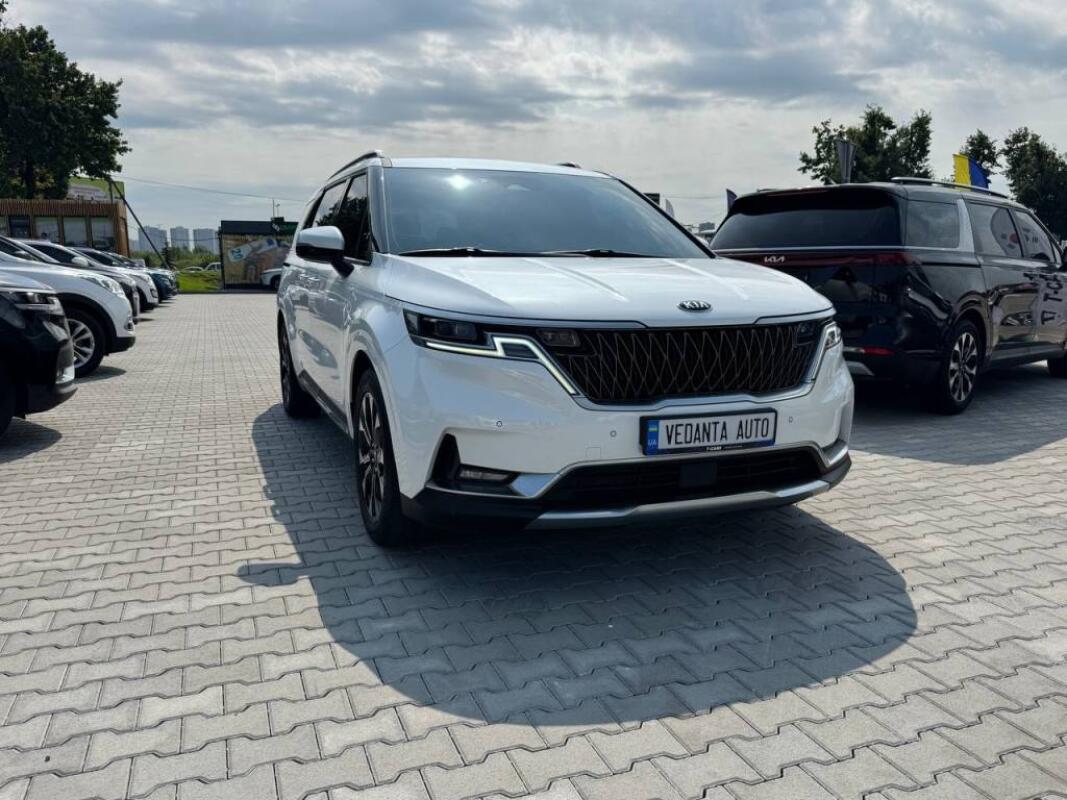 Kia Carnival (2021) Kia Carnival (2021)