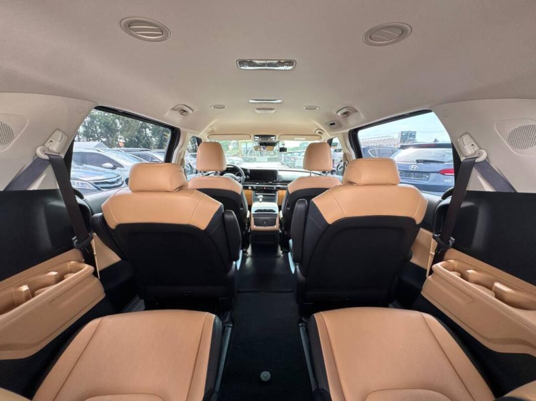 Kia Carnival (2021)