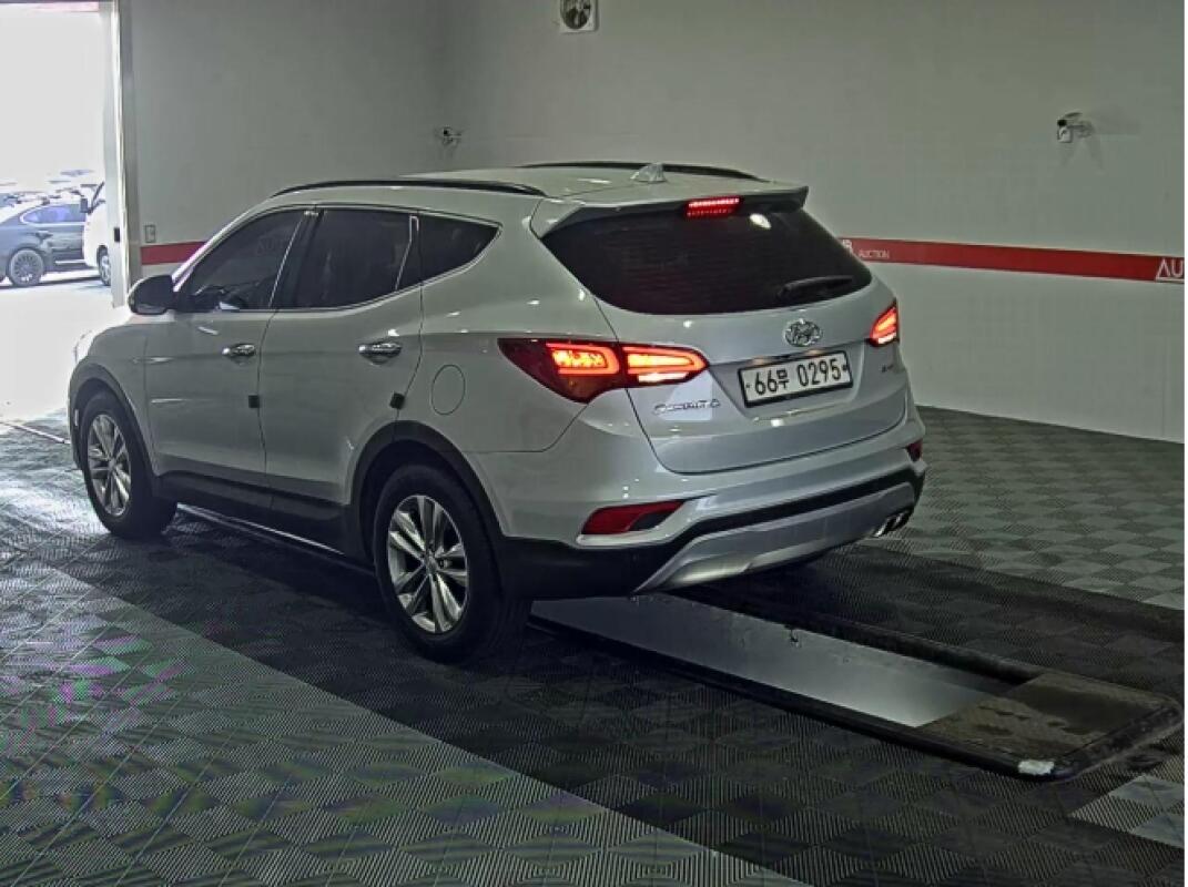 Hyundai SantaFe (2015)