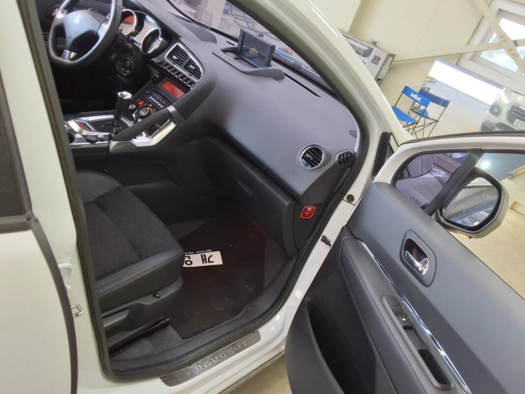 Peugeot 3008 (2014)