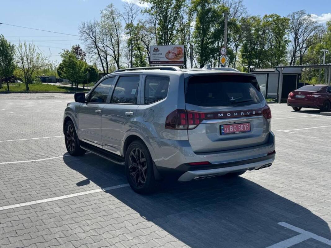 Kia Mohave (2022)