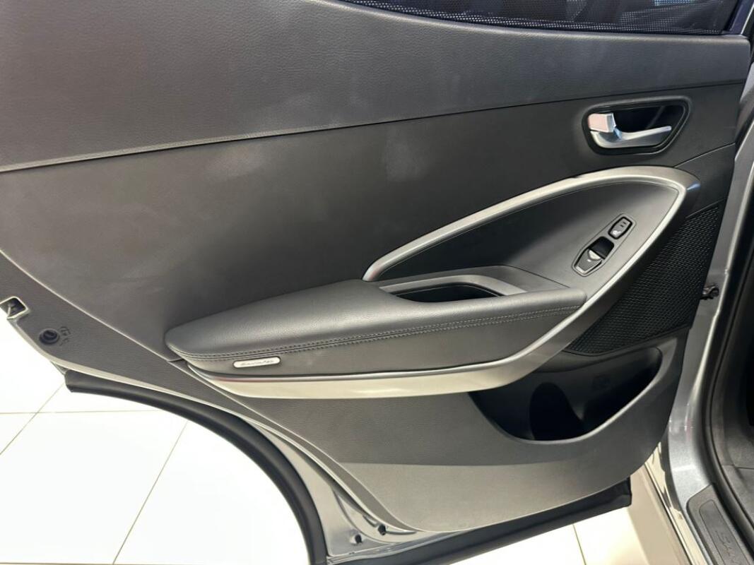 Hyundai SantaFe (2017)