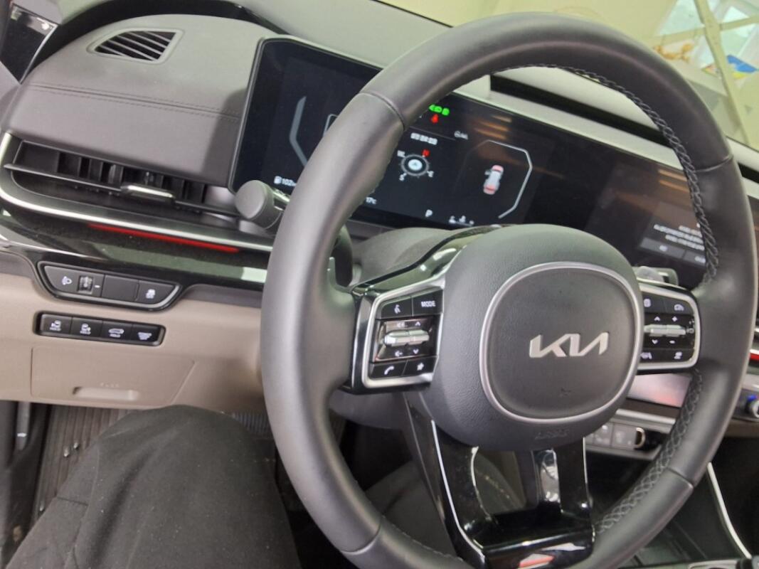 Kia Carnival (2024)