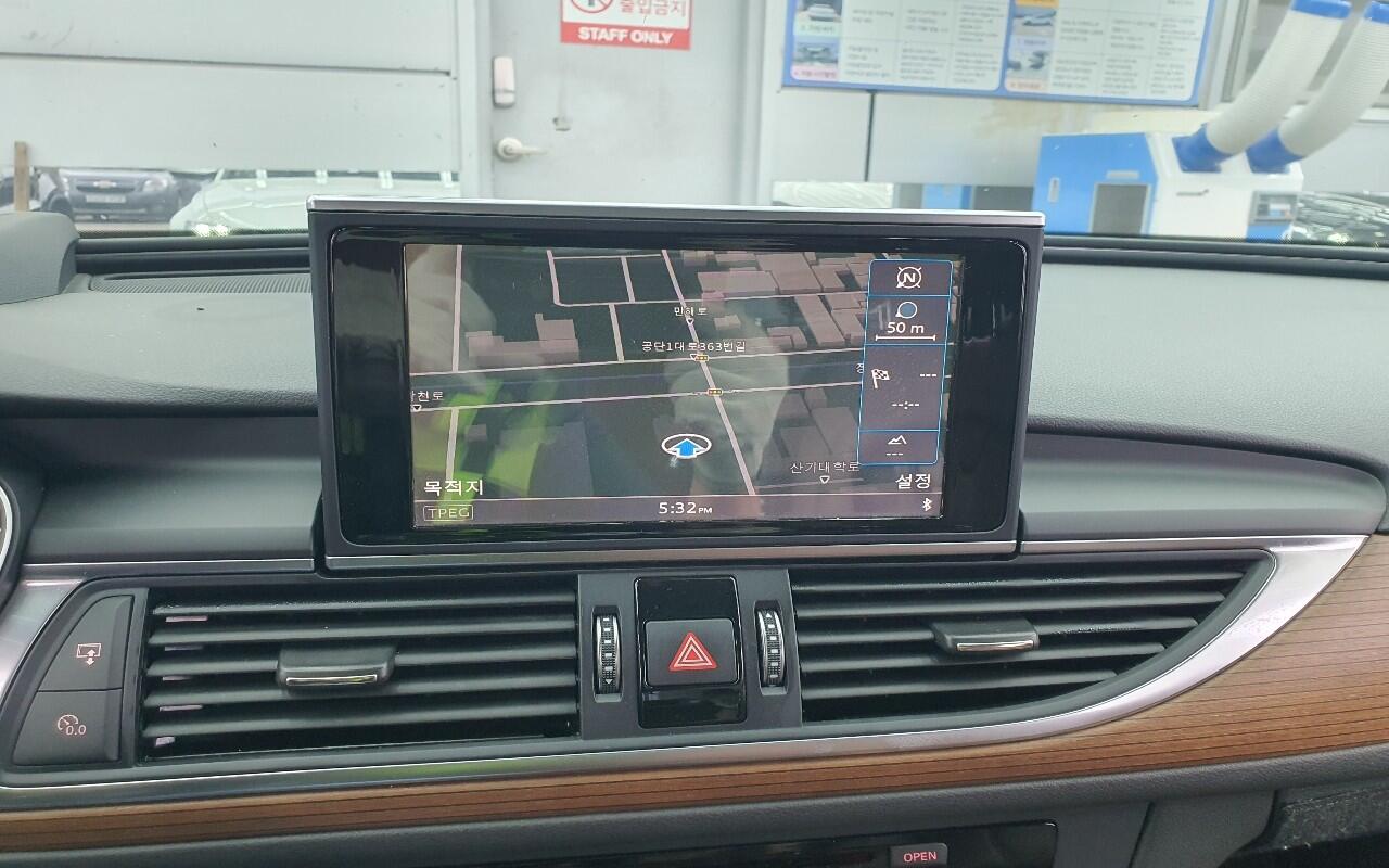 Audi A6 (2015)