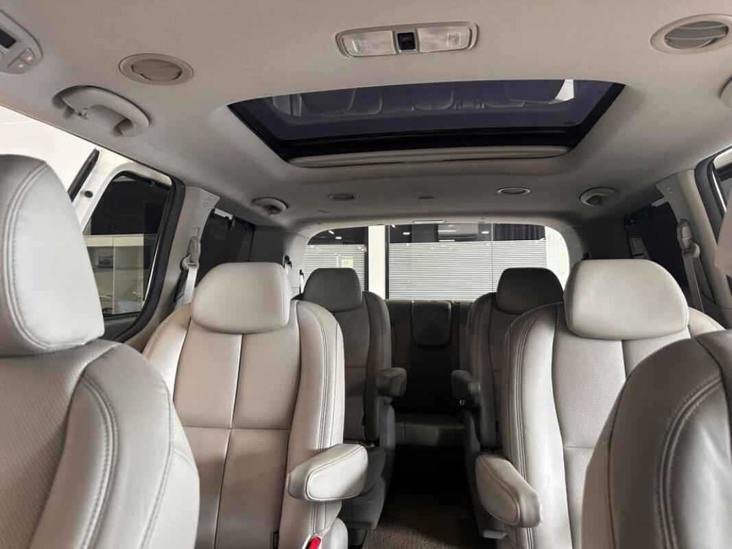 Kia Carnival (2016)