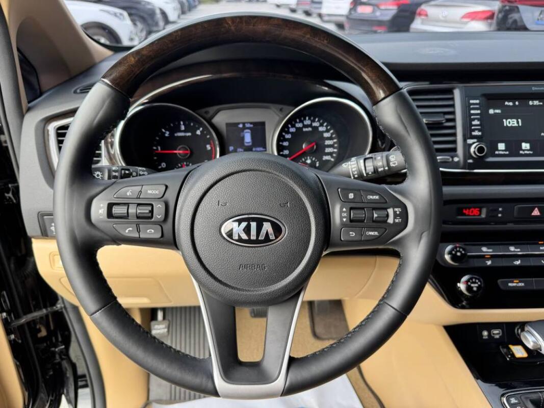 Kia Carnival (2018)