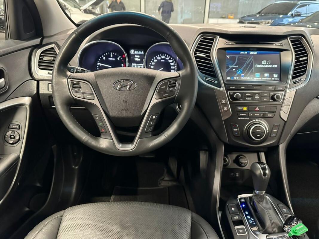 Hyundai SantaFe (2016)