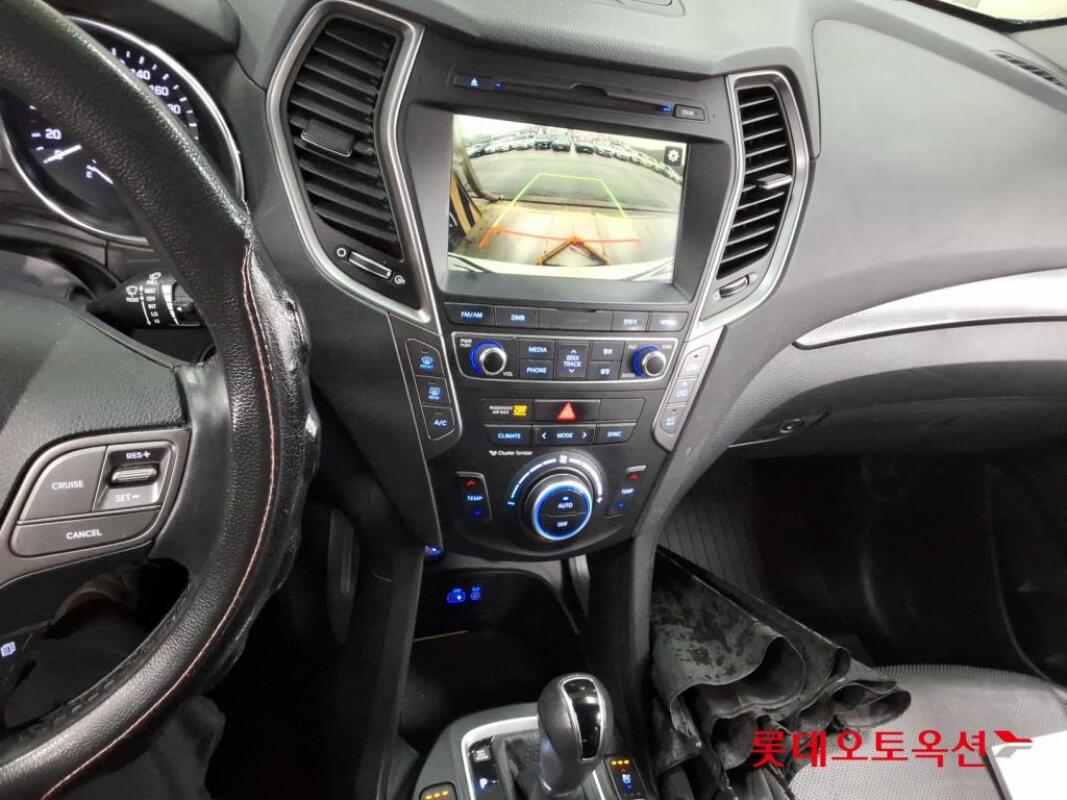 Hyundai SantaFe (2015)