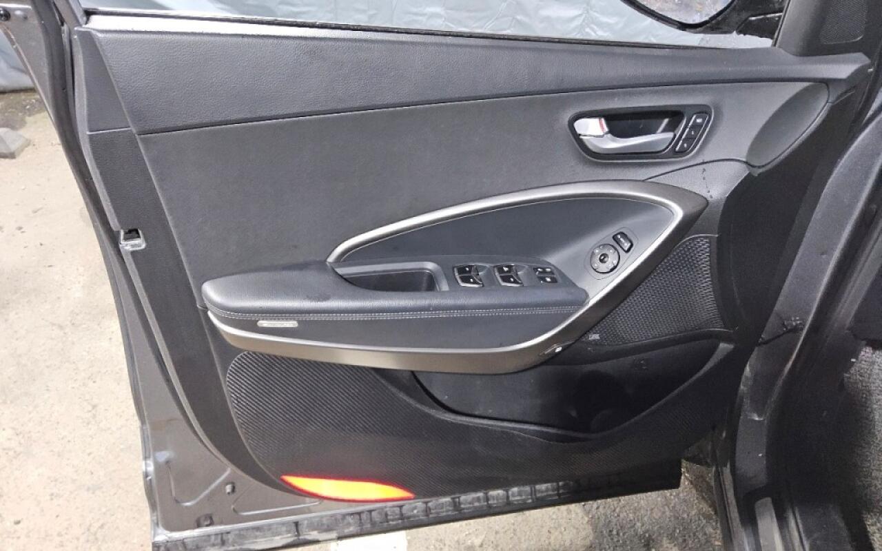 Hyundai SantaFe (2015)