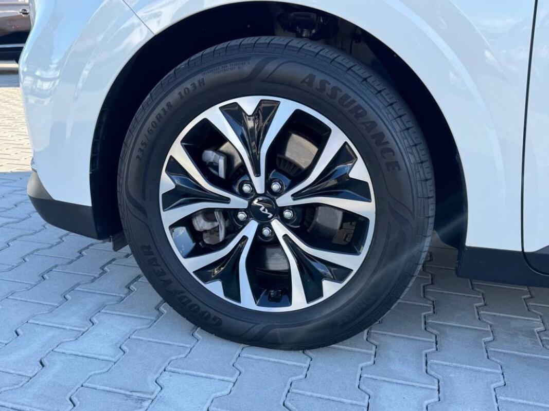 Kia Carnival (2022)