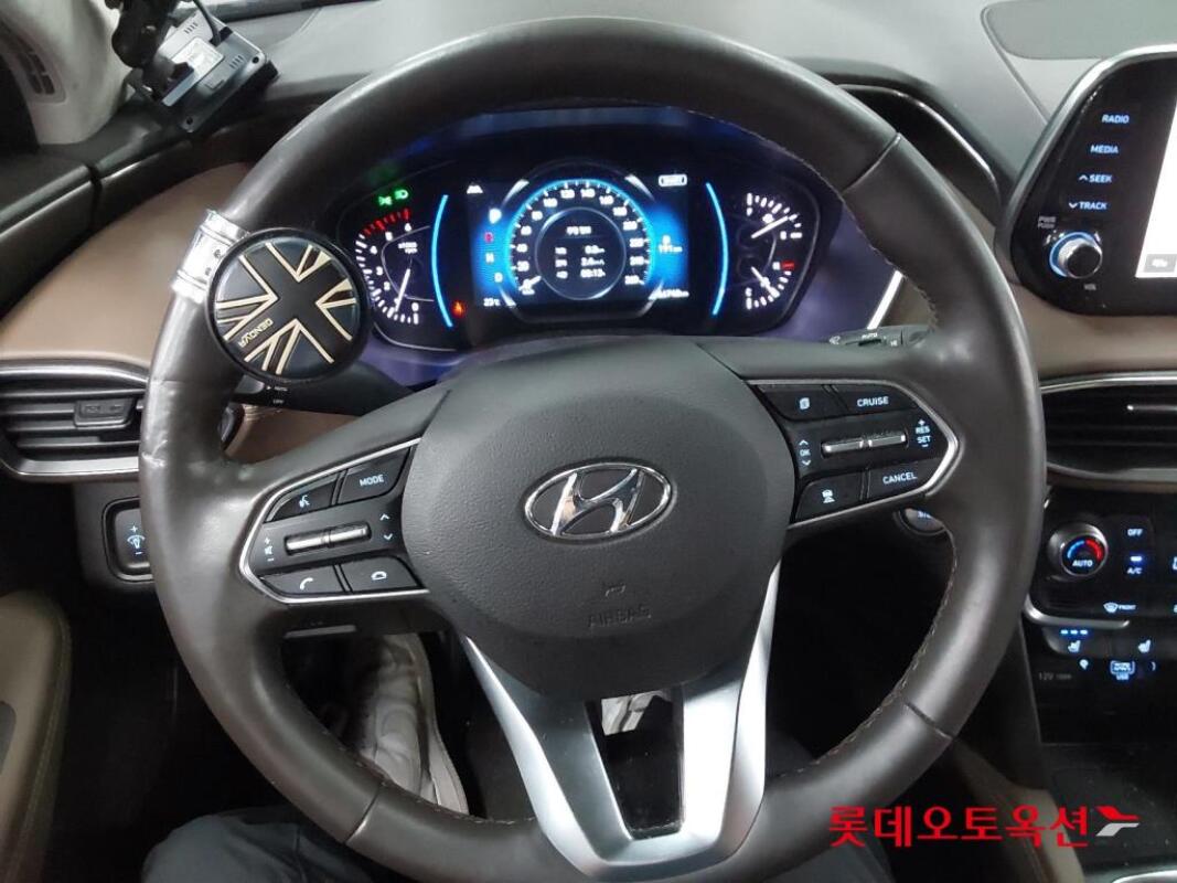 Hyundai SantaFe (2018)