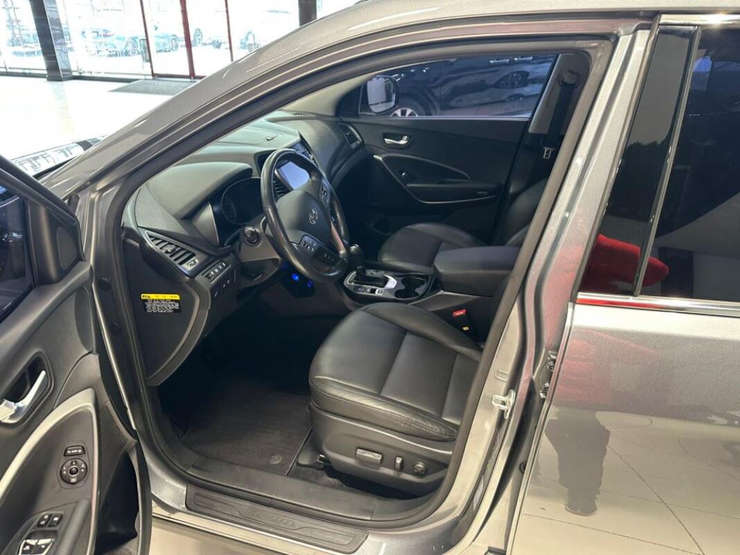 Hyundai SantaFe (2017)