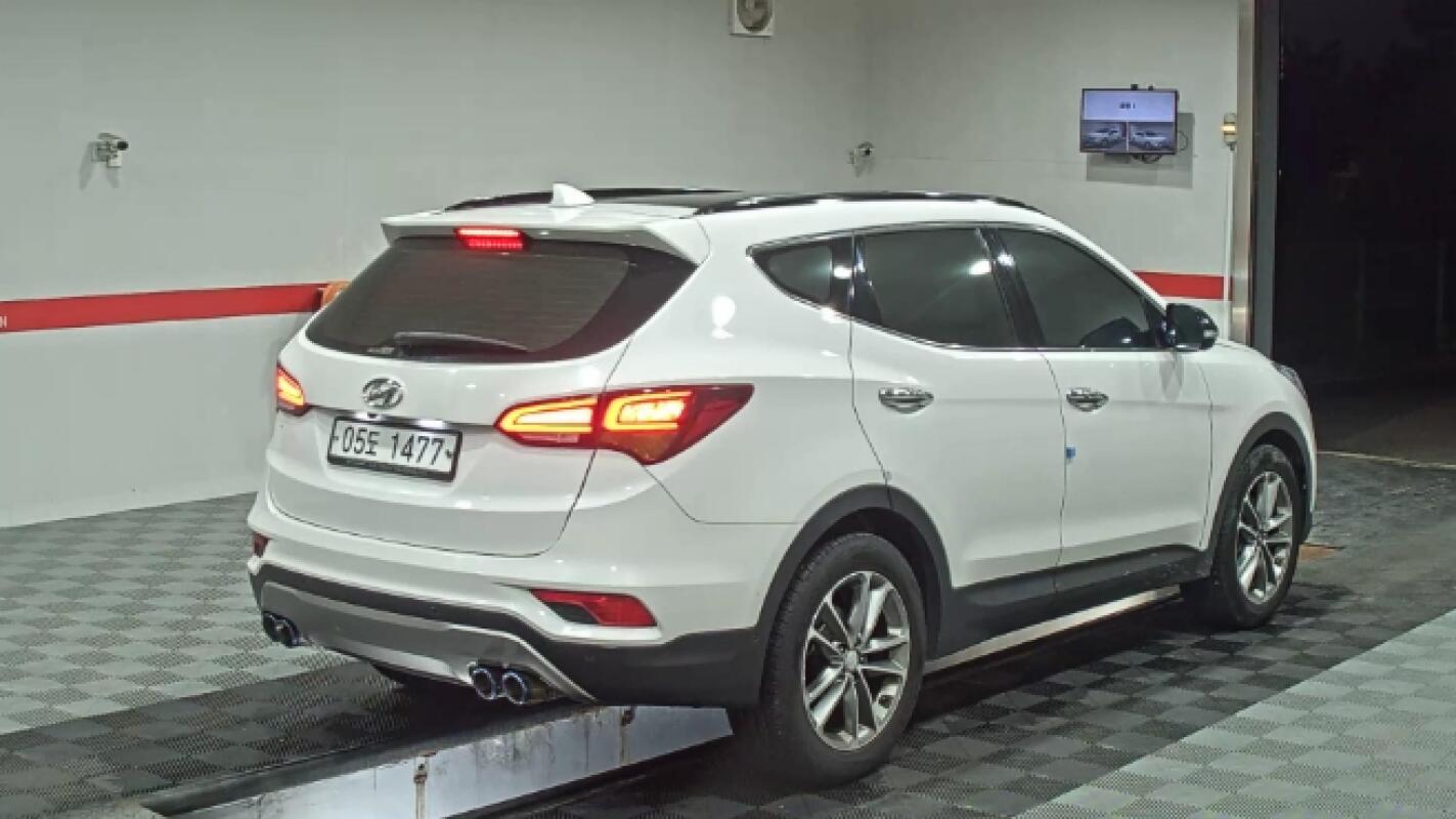Hyundai SantaFe (2016)