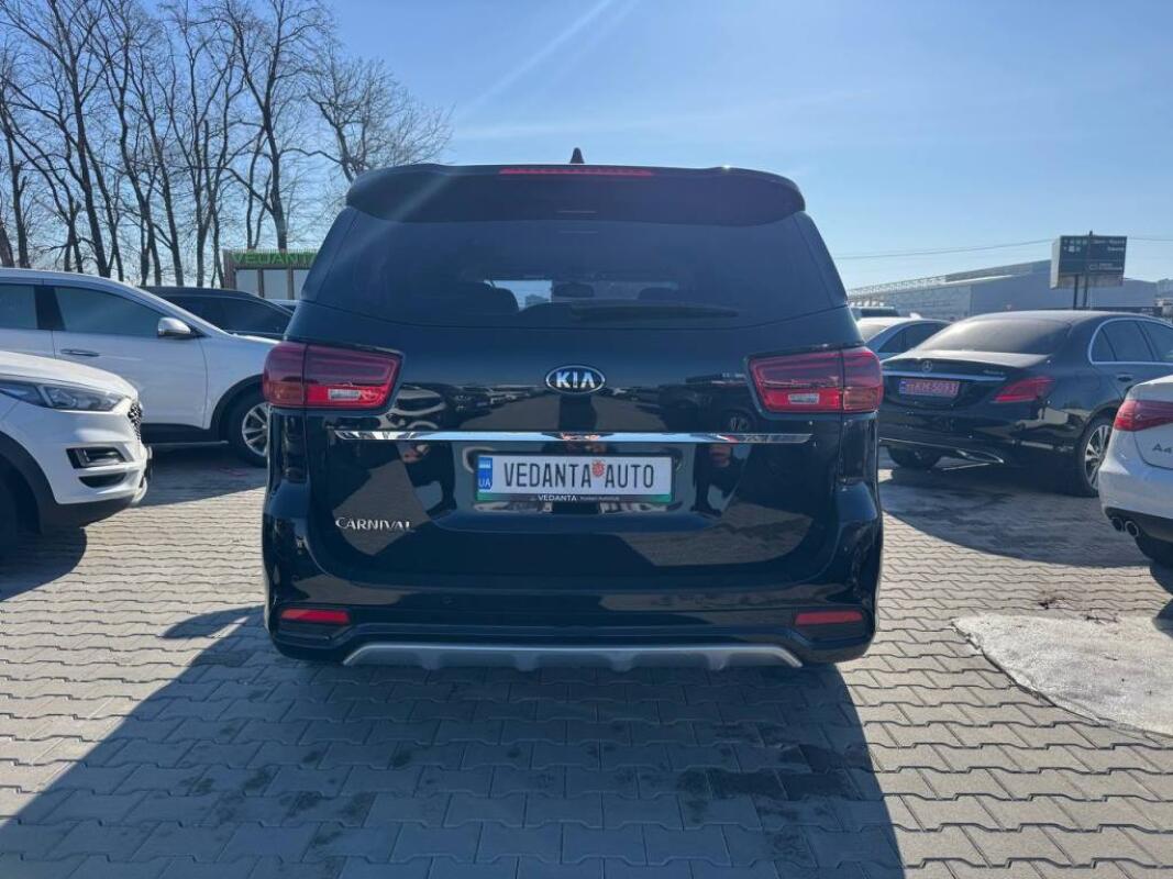 Kia Carnival (2019)