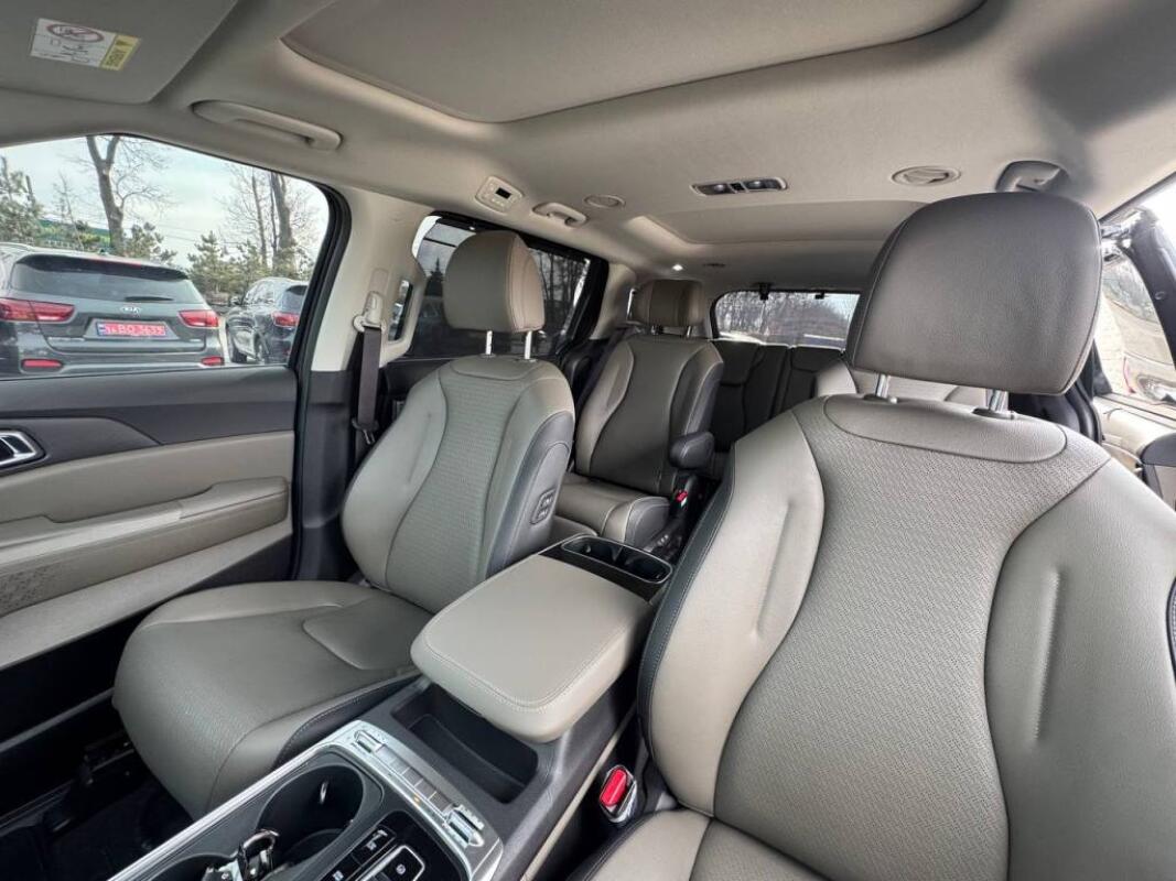 Kia Carnival (2024)