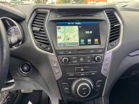 Hyundai SantaFe (2015) Hyundai SantaFe (2015)