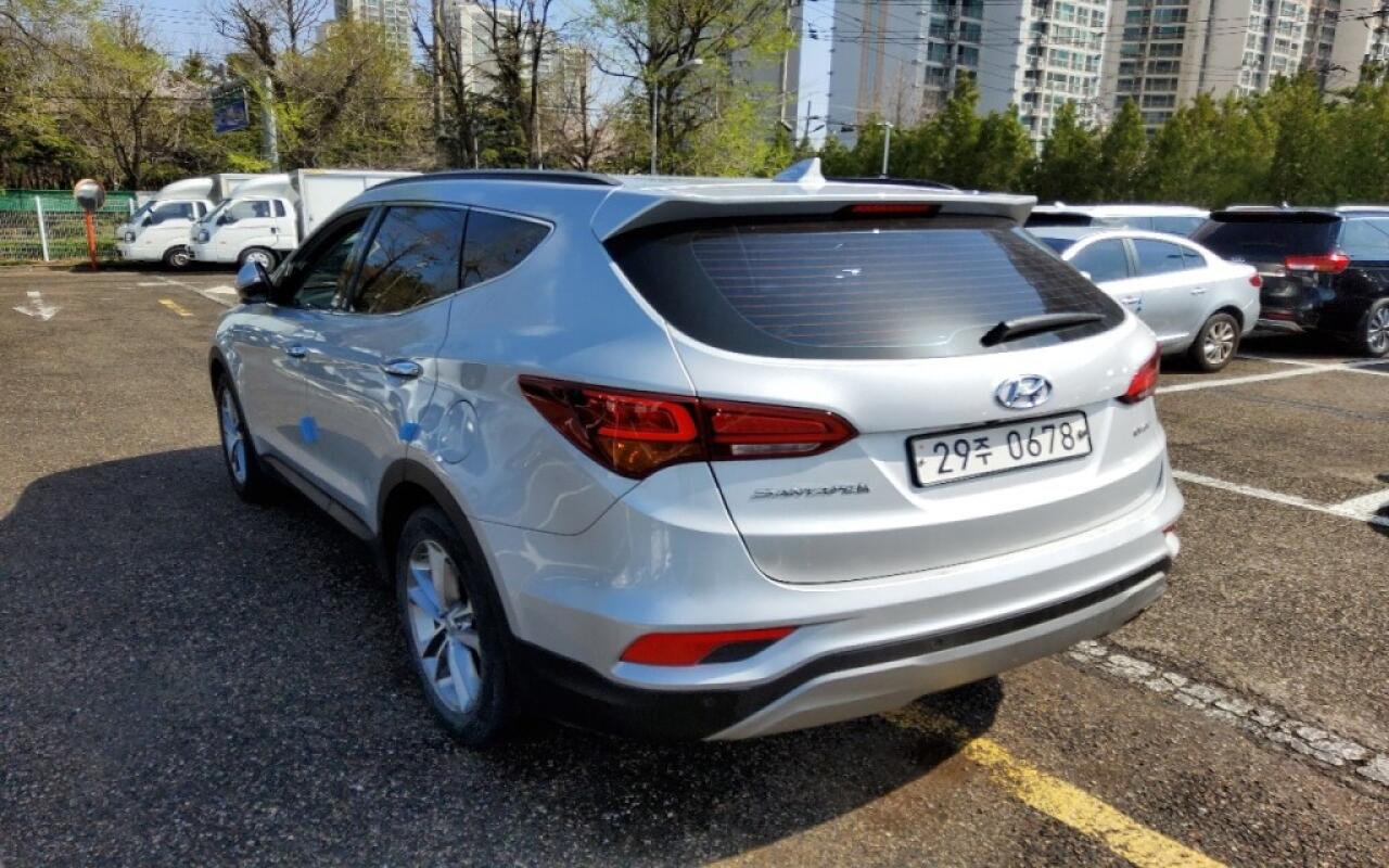 Hyundai SantaFe (2015)